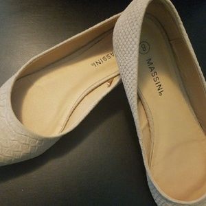 Massini Textured Tan Ballet Flats